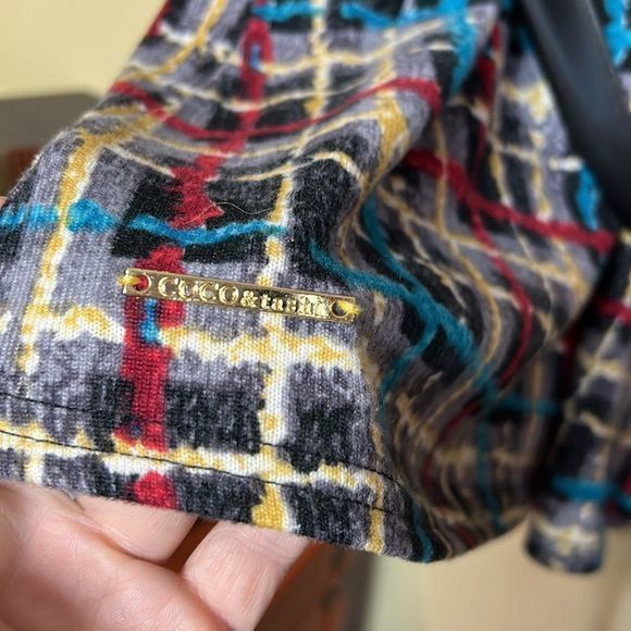 Coco & Tashi Colorful Tunic, Medium - Picture 9 of 10